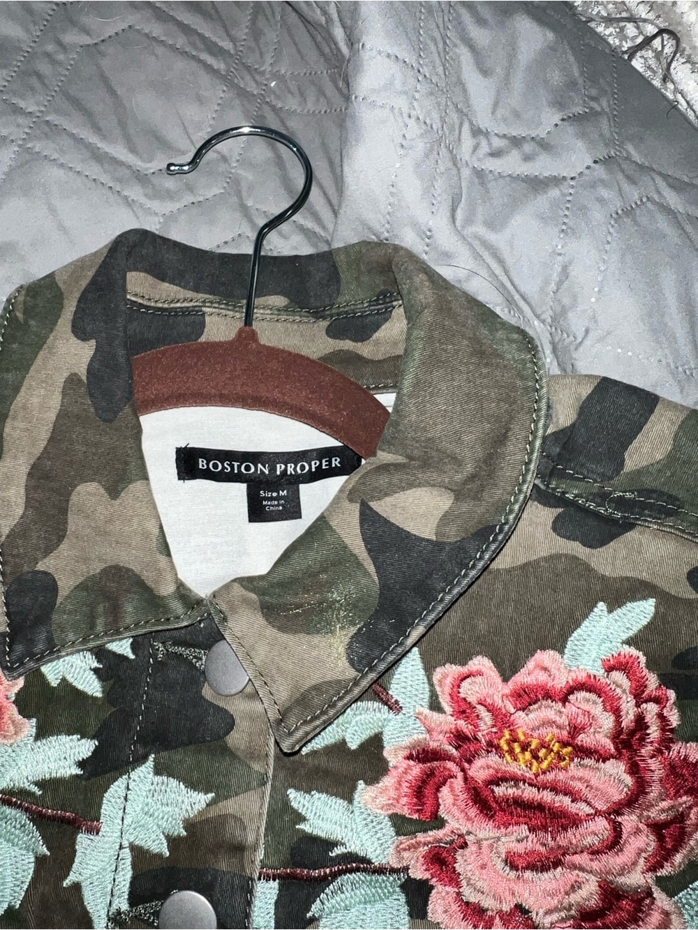 Embroidered Camouflage Denim Jacket - Olive Floral new - Picture 6 of 6
